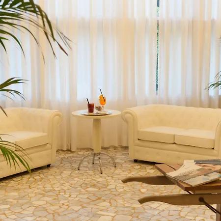 Battelli Only Adults 3* مارينا دي بييتراسانْت