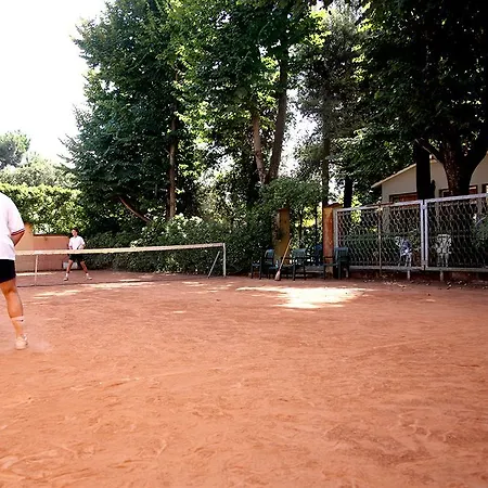 Отель Battelli (adults Only) Марина-ди-Пьетрасанта