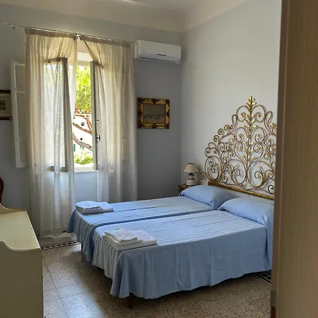 Battelli Only Adults Hotel